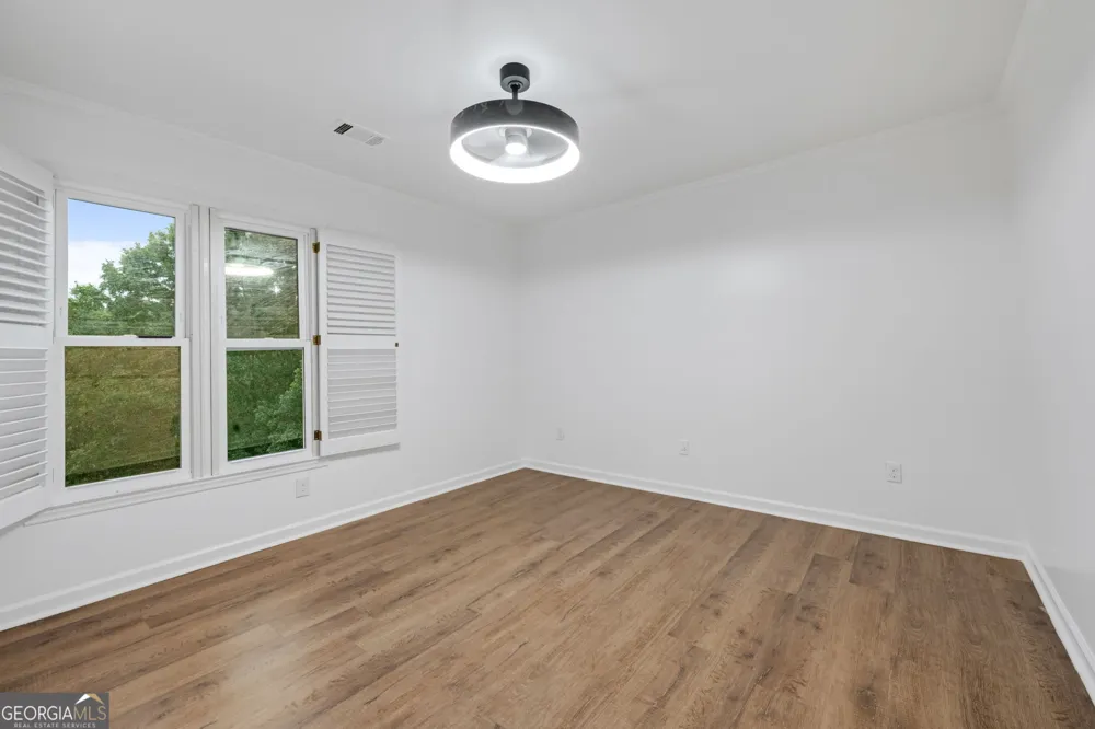 1809 Shelburne RDG Marietta, GA 30068