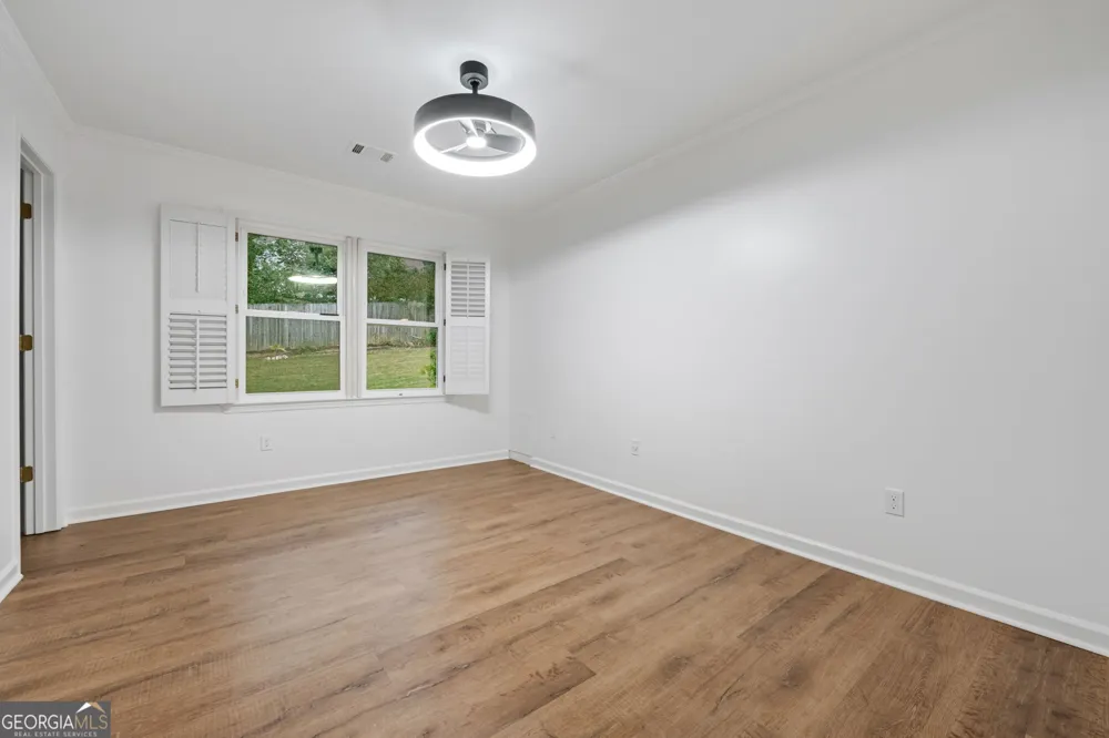 1809 Shelburne RDG Marietta, GA 30068