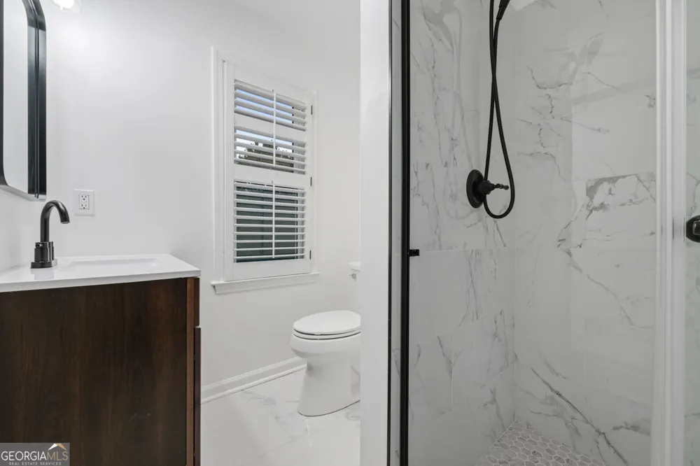 1809 Shelburne RDG Marietta, GA 30068
