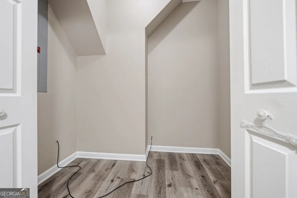 1809 Shelburne RDG Marietta, GA 30068