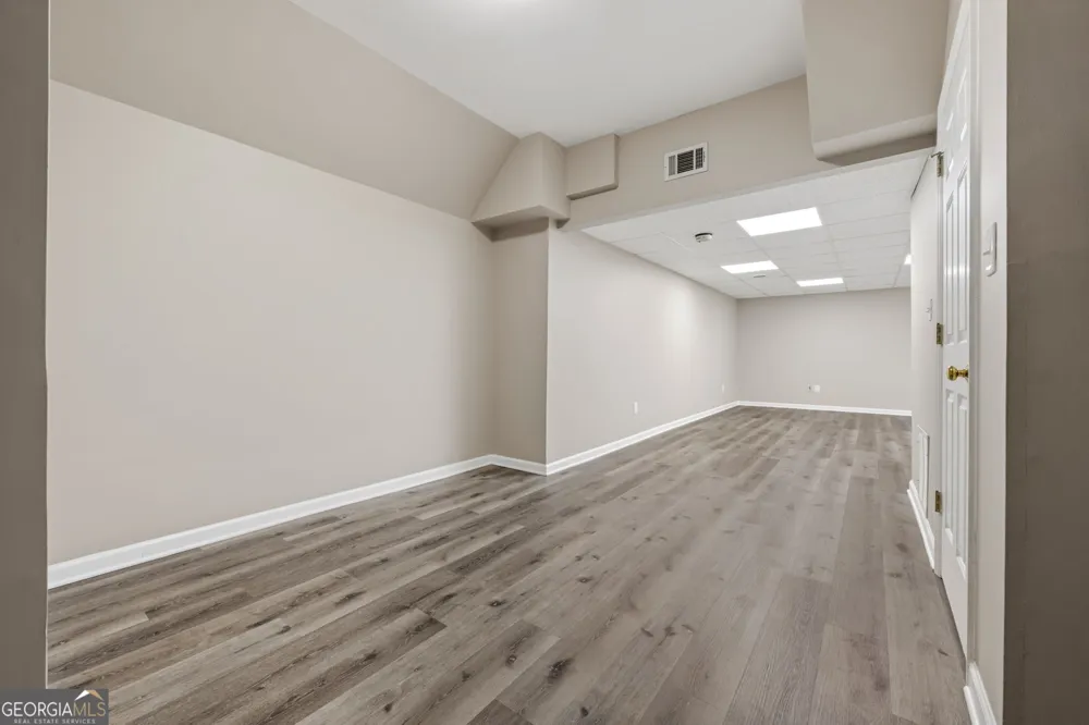 1809 Shelburne RDG Marietta, GA 30068