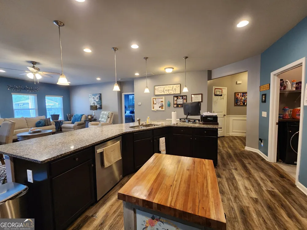 17 Cliffbriar TER Newnan, GA 30263