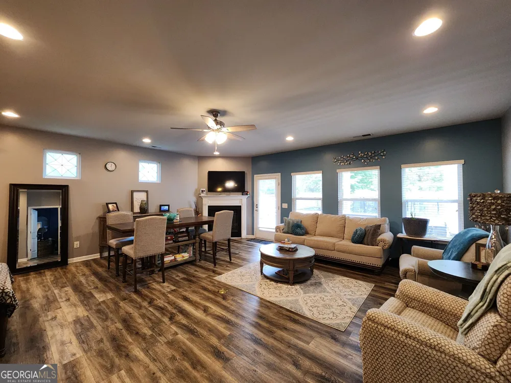 17 Cliffbriar TER Newnan, GA 30263