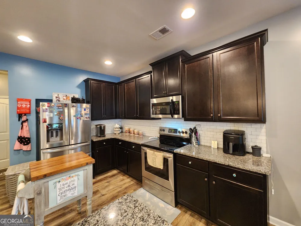 17 Cliffbriar TER Newnan, GA 30263