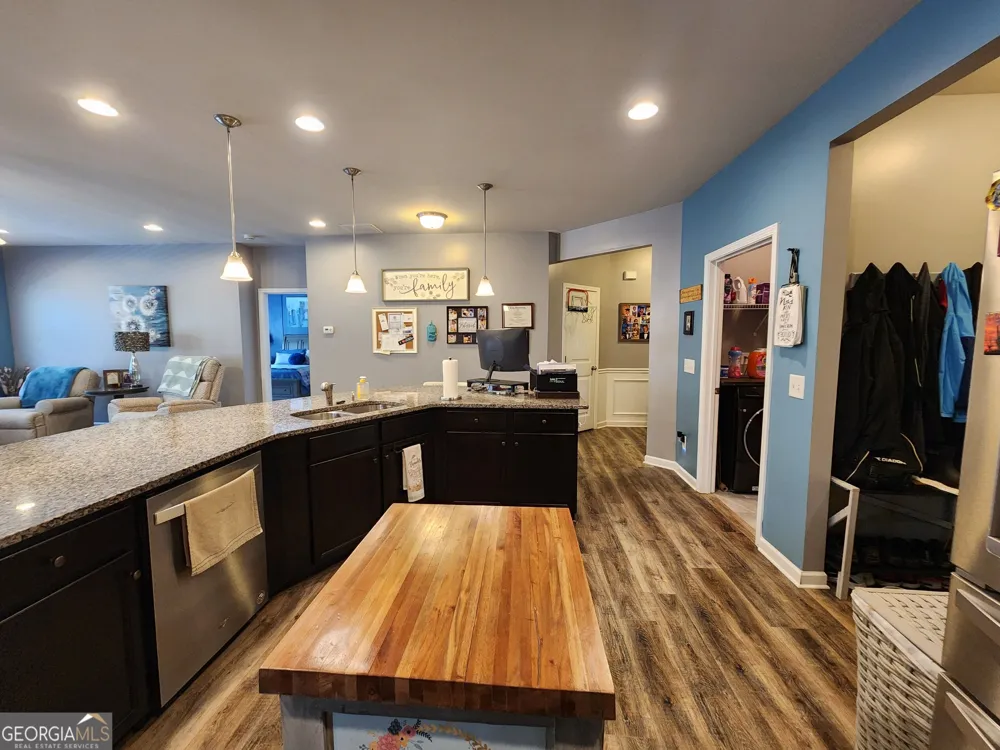 17 Cliffbriar TER Newnan, GA 30263