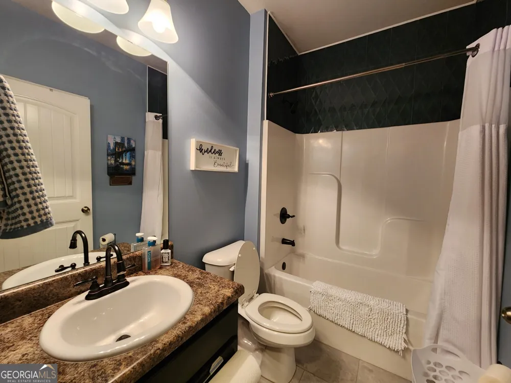17 Cliffbriar TER Newnan, GA 30263