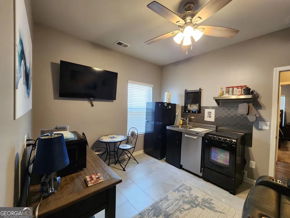 17 Cliffbriar TER Newnan, GA 30263