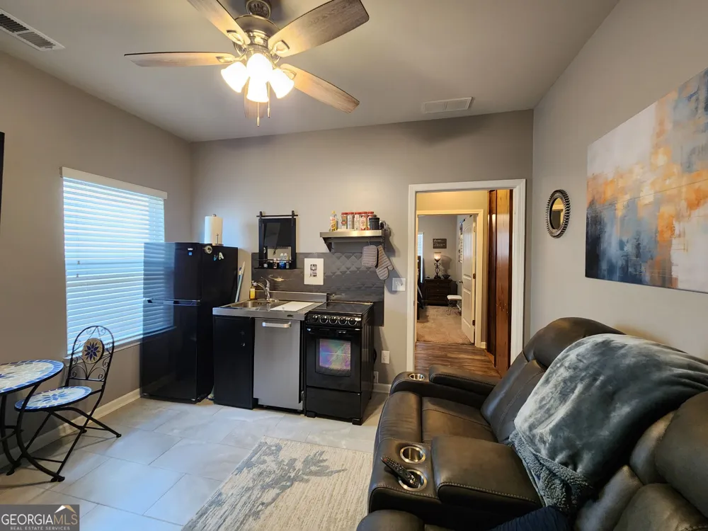 17 Cliffbriar TER Newnan, GA 30263