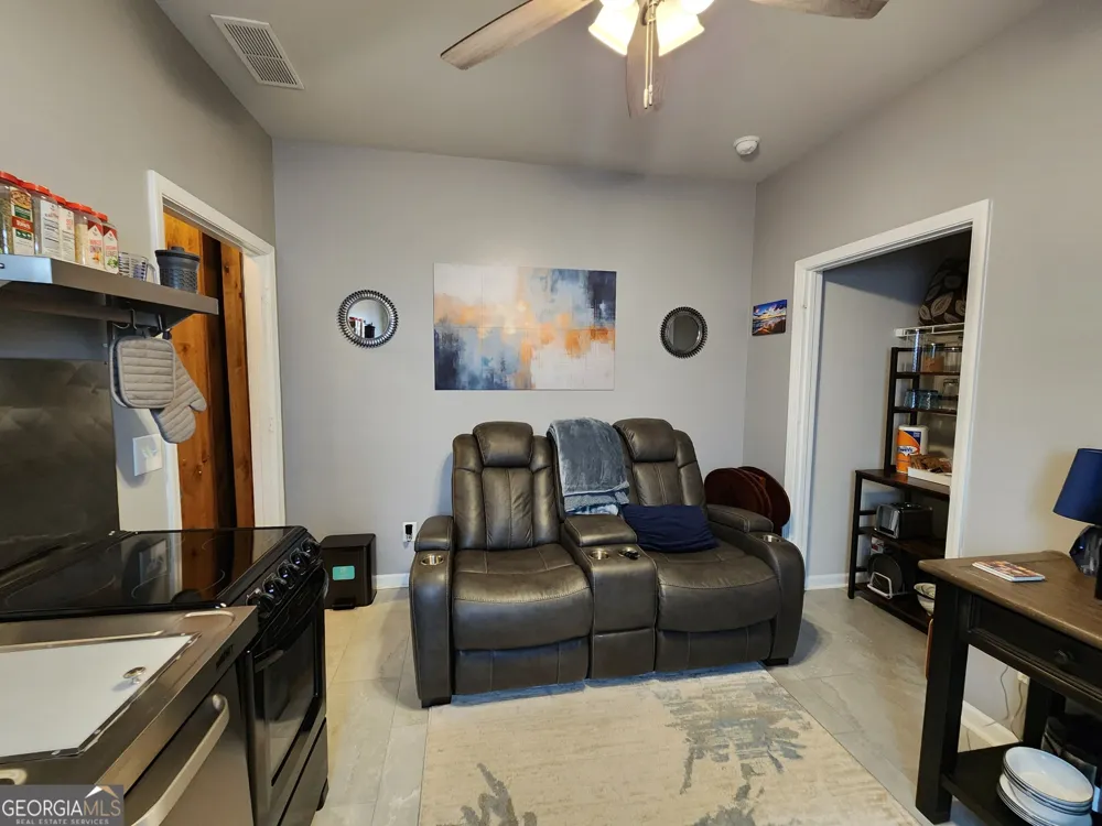 17 Cliffbriar TER Newnan, GA 30263