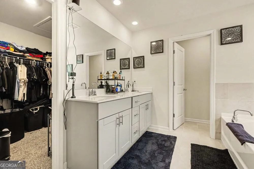 7789 Richmond TRL Fairburn, GA 30213