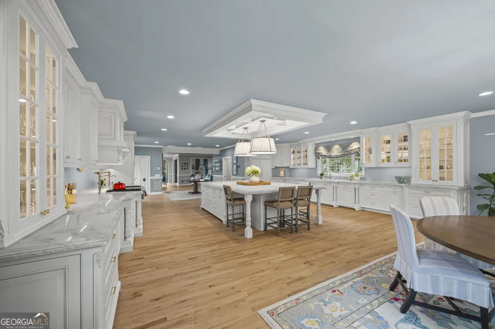 1900 Crystal Hills DR Athens, GA 30606