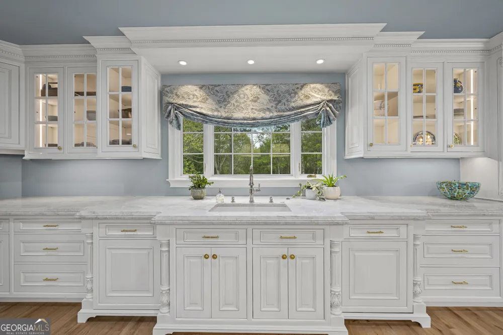 1900 Crystal Hills DR Athens, GA 30606
