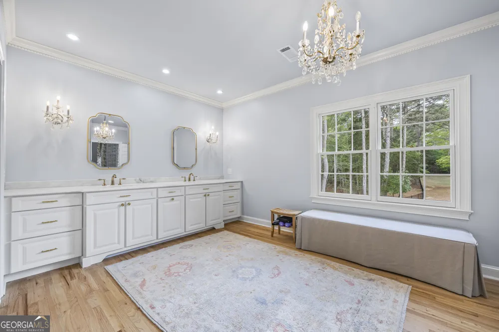 1900 Crystal Hills DR Athens, GA 30606