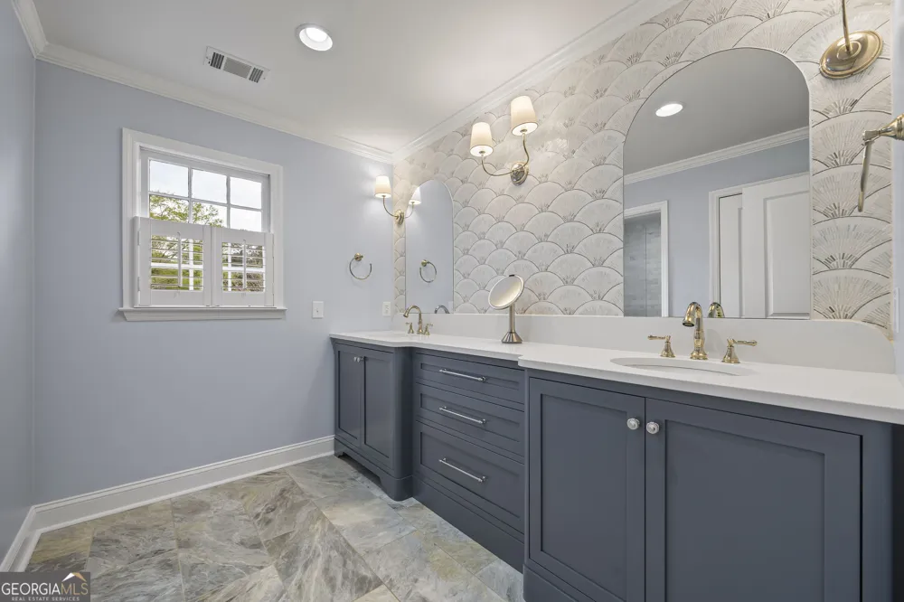 1900 Crystal Hills DR Athens, GA 30606