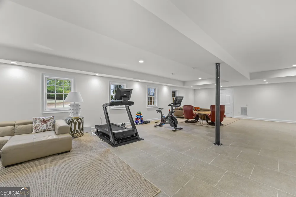1900 Crystal Hills DR Athens, GA 30606