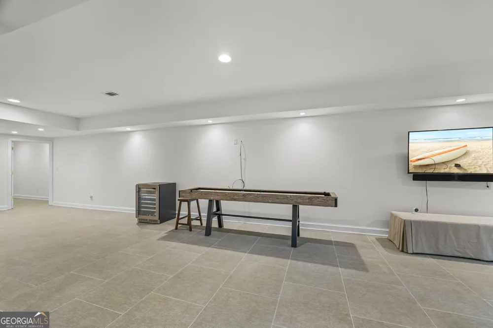1900 Crystal Hills DR Athens, GA 30606