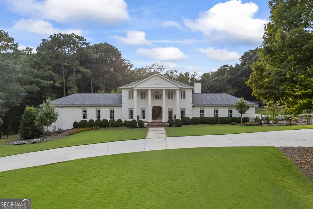 1900 Crystal Hills DR Athens, GA 30606