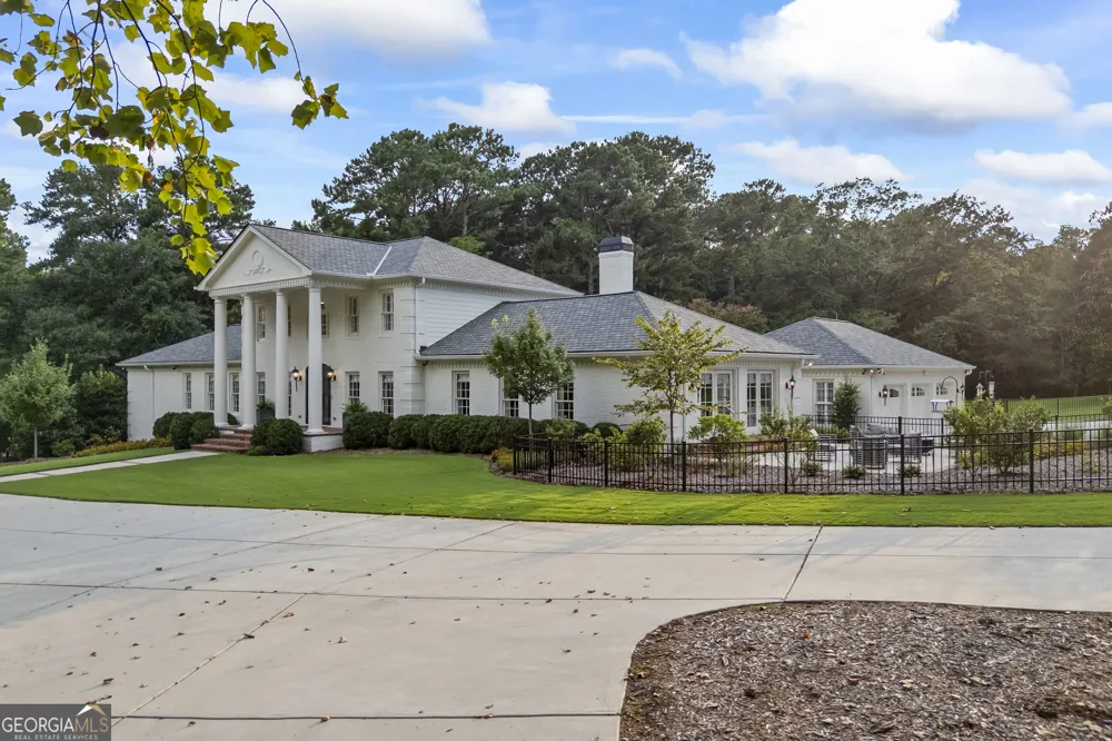 1900 Crystal Hills DR Athens, GA 30606