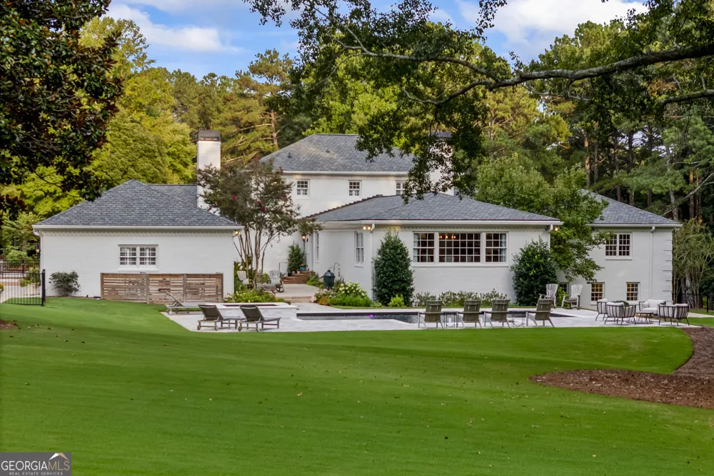 1900 Crystal Hills DR Athens, GA 30606