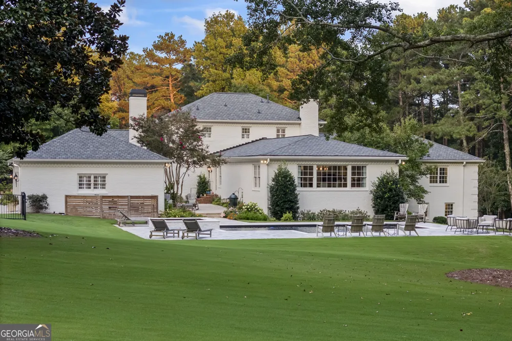 1900 Crystal Hills DR Athens, GA 30606