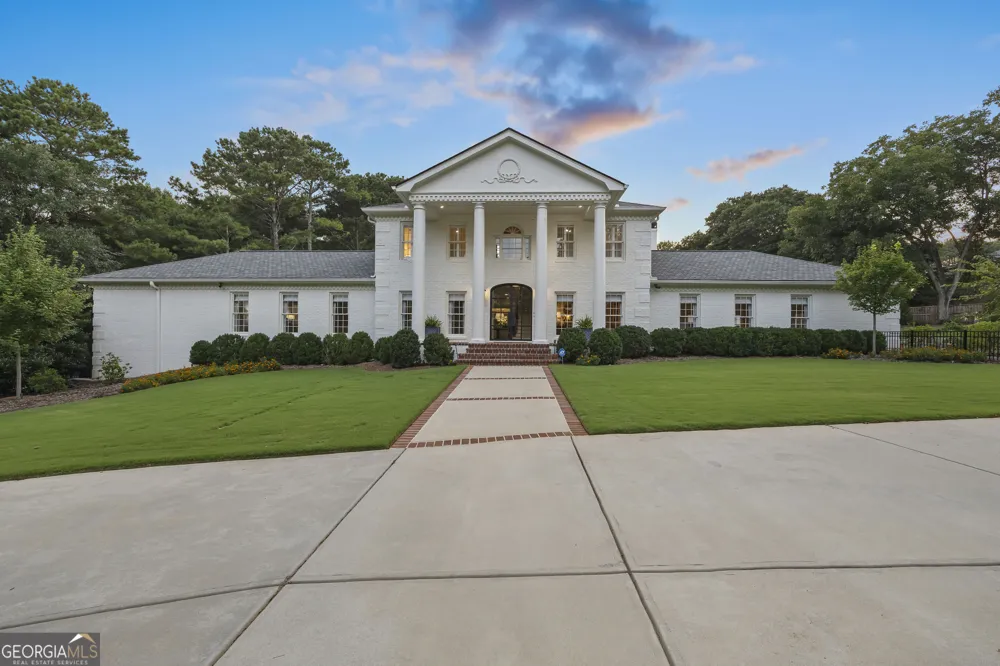 1900 Crystal Hills DR Athens, GA 30606