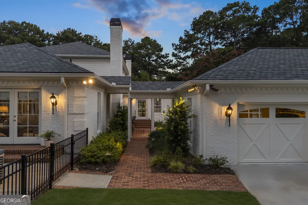 1900 Crystal Hills DR Athens, GA 30606