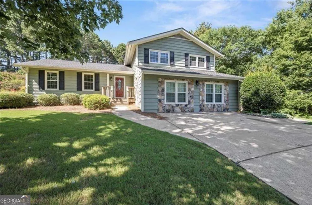 392 Heritage LN Alpharetta, GA 30009