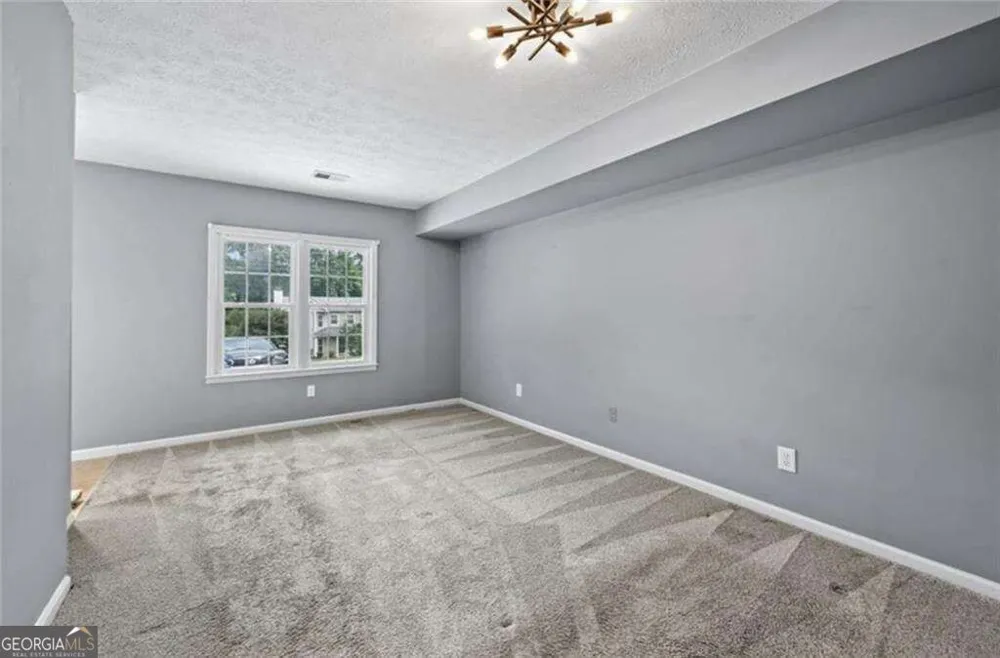 392 Heritage LN Alpharetta, GA 30009