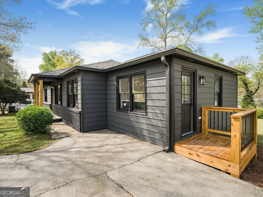 960 Pine Forest DR SW Mableton, GA 30126