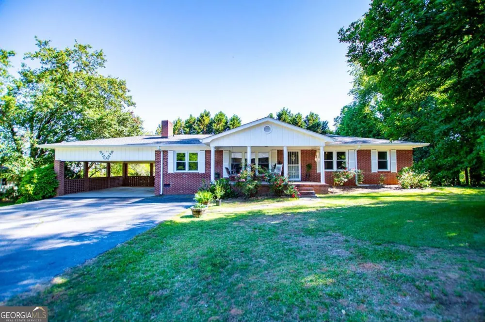 105 Sharp DR Carrollton, GA 30117