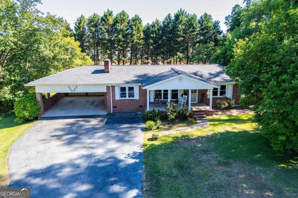 105 Sharp DR Carrollton, GA 30117
