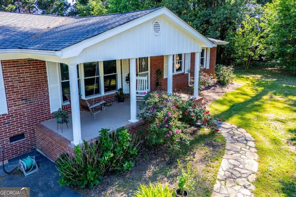 105 Sharp DR Carrollton, GA 30117