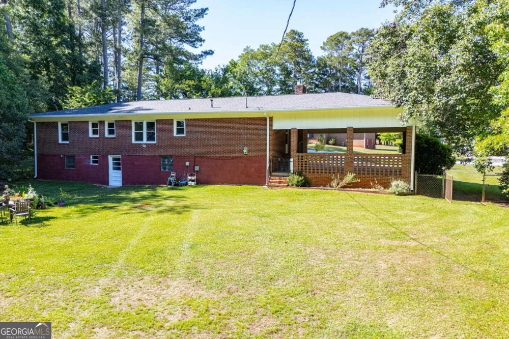105 Sharp DR Carrollton, GA 30117