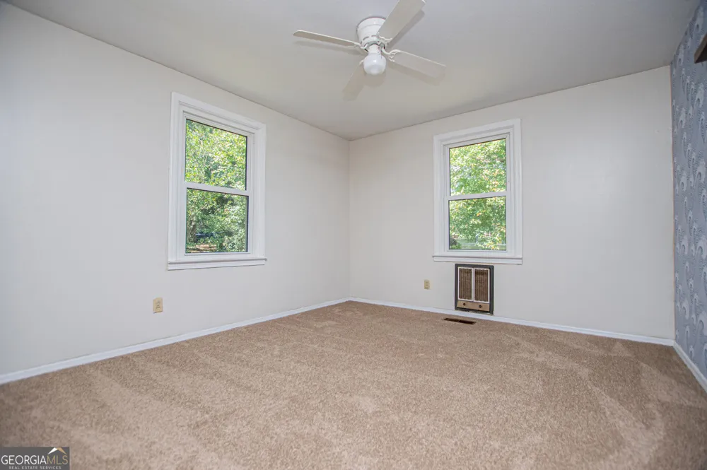 105 Sharp DR Carrollton, GA 30117