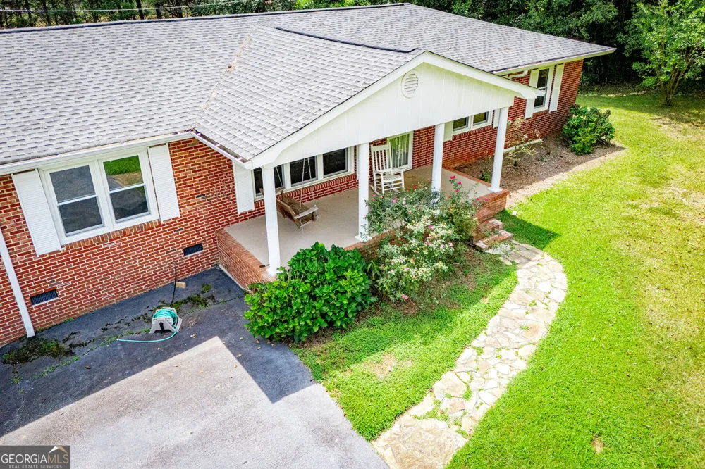 105 Sharp DR Carrollton, GA 30117