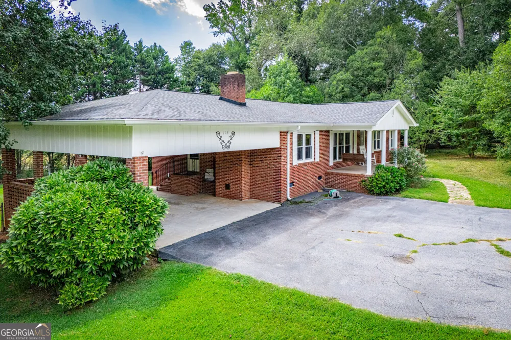 105 Sharp DR Carrollton, GA 30117