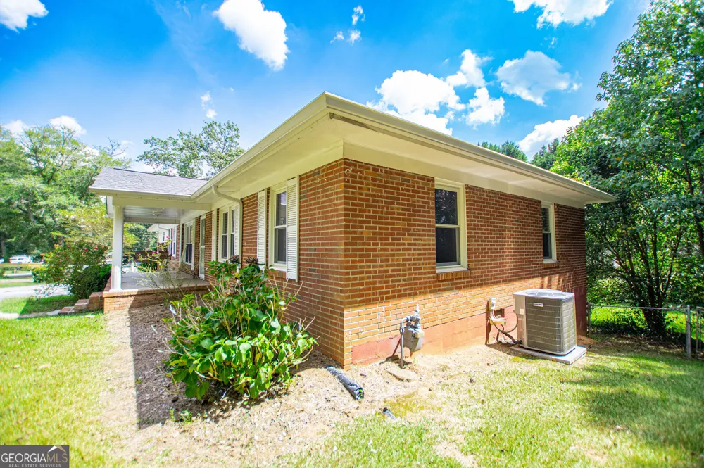 105 Sharp DR Carrollton, GA 30117