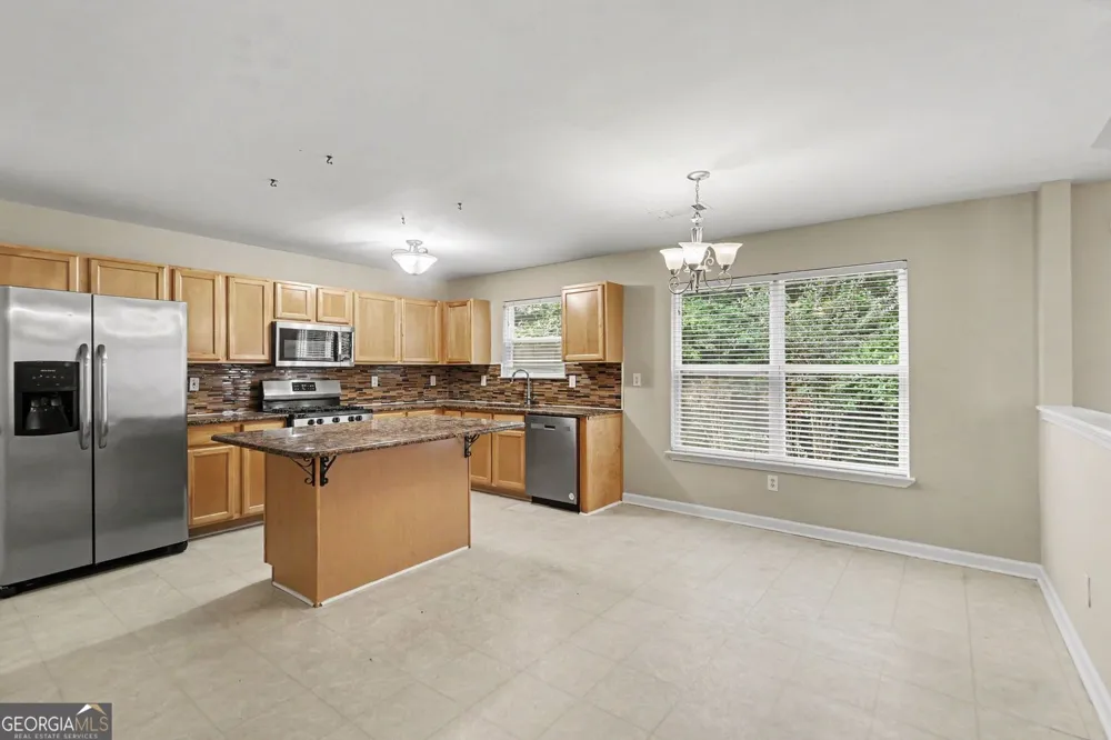 579 Ironstone DR Fairburn, GA 30213