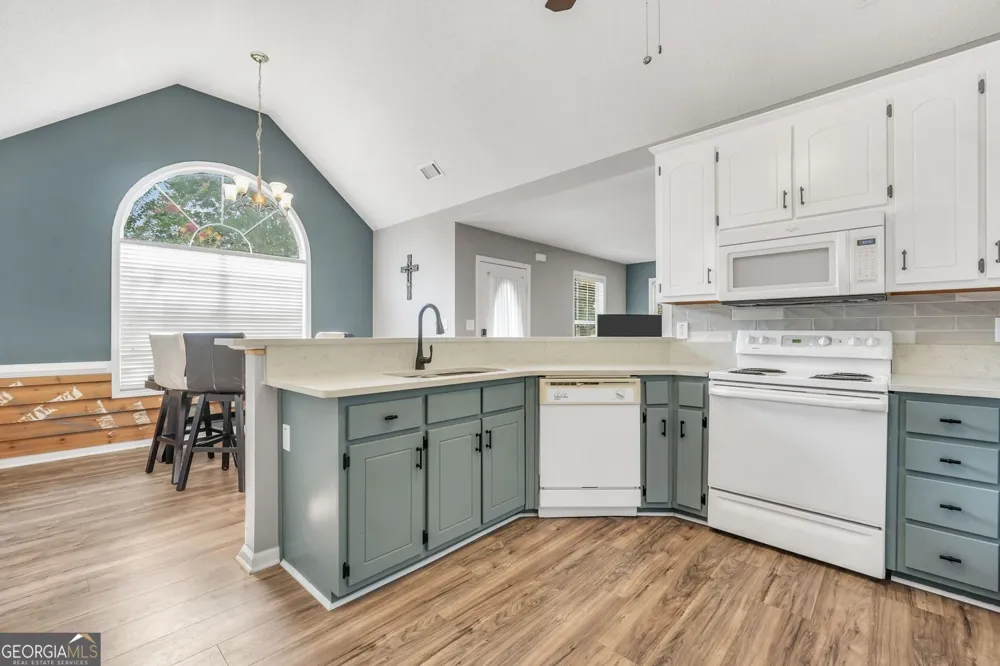 1130 Larkspur DR Locust Grove, GA 30248