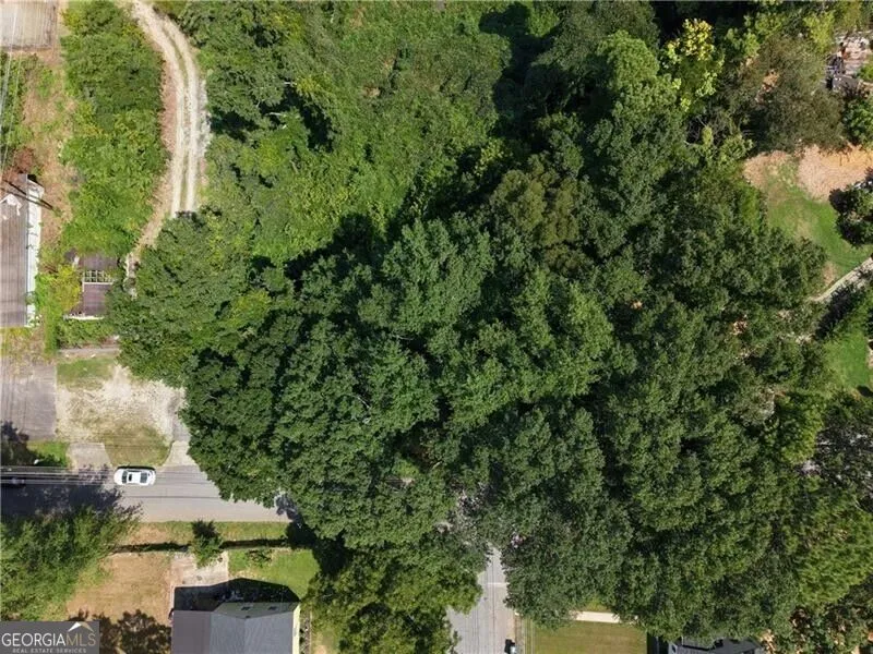 1923 Grove AVE East Point, GA 30344