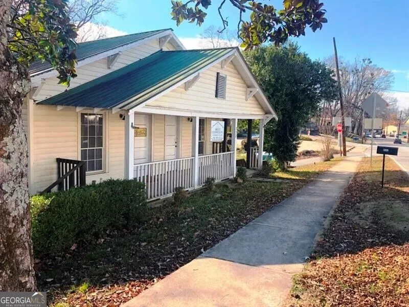232 Main ST E Dahlonega, GA 30533