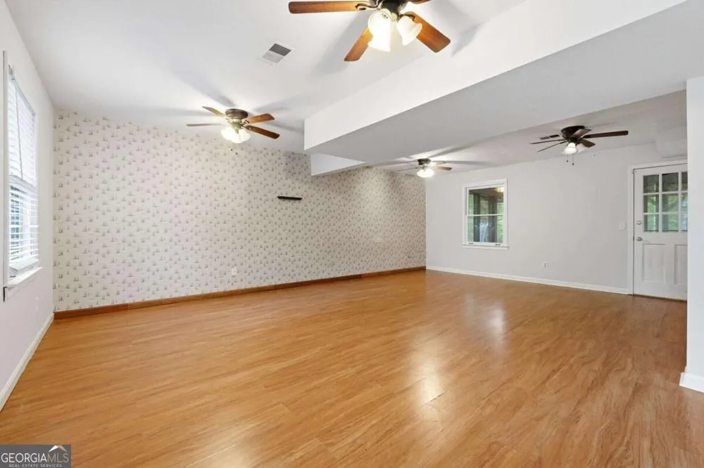 3262 Summer Wood CIR Snellville, GA 30039