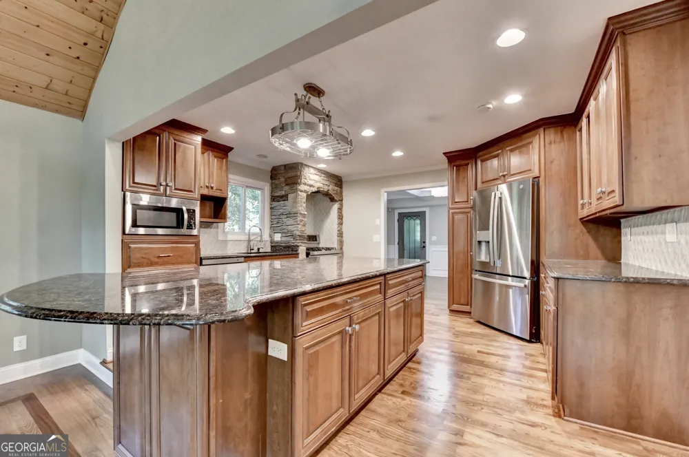 975 Timber Lake TRL Cumming, GA 30041