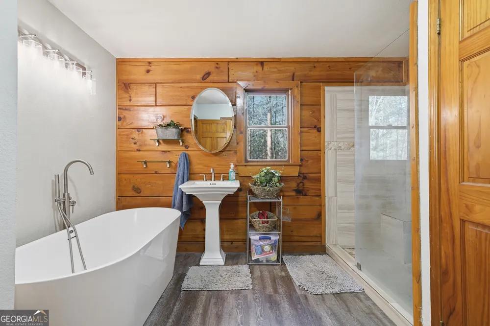 19 Blackberry Falls LN Ellijay, GA 30536