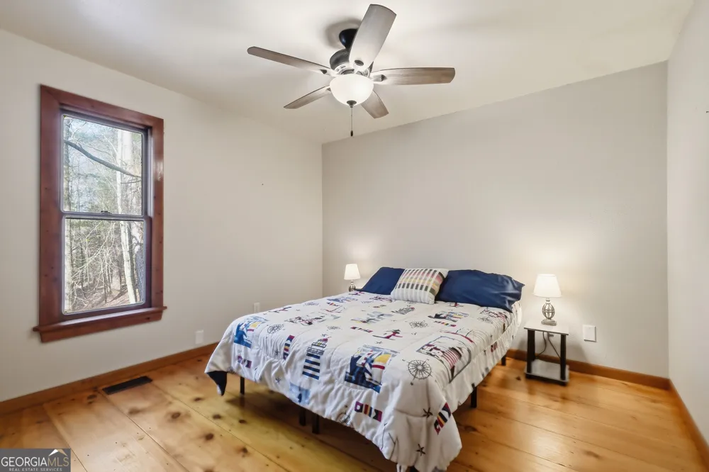 19 Blackberry Falls LN Ellijay, GA 30536