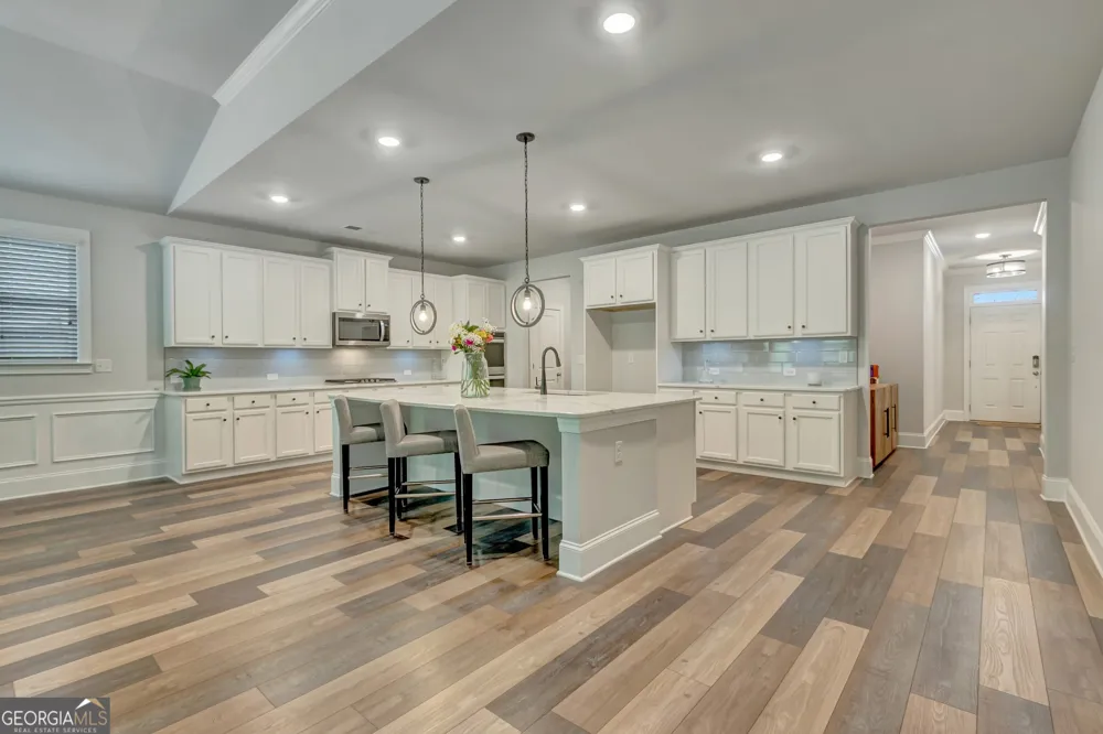 114 Vivian LN Peachtree City, GA 30269