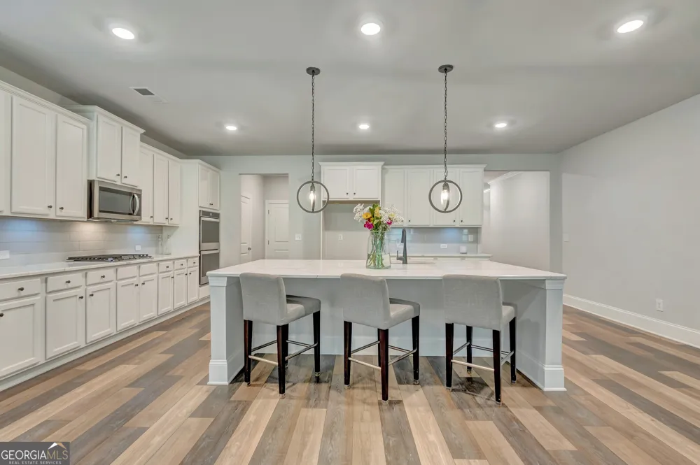 114 Vivian LN Peachtree City, GA 30269
