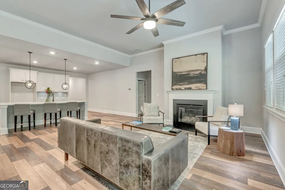 114 Vivian LN Peachtree City, GA 30269