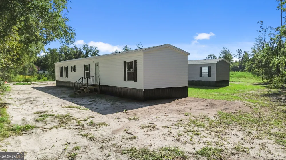 1118 East 121 PL Folkston, GA 31537