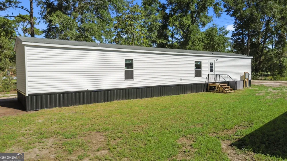 1118 East 121 PL Folkston, GA 31537